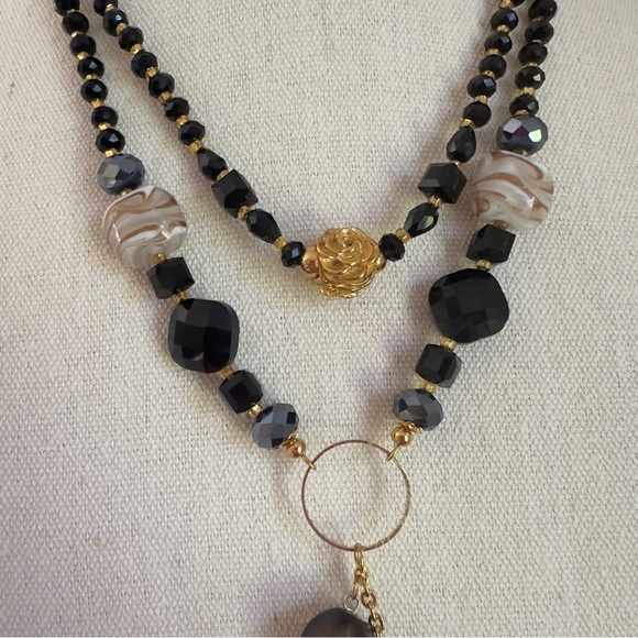 Black Faceted Beads with Golden Flower Statement Necklace - Picture 3 of 9